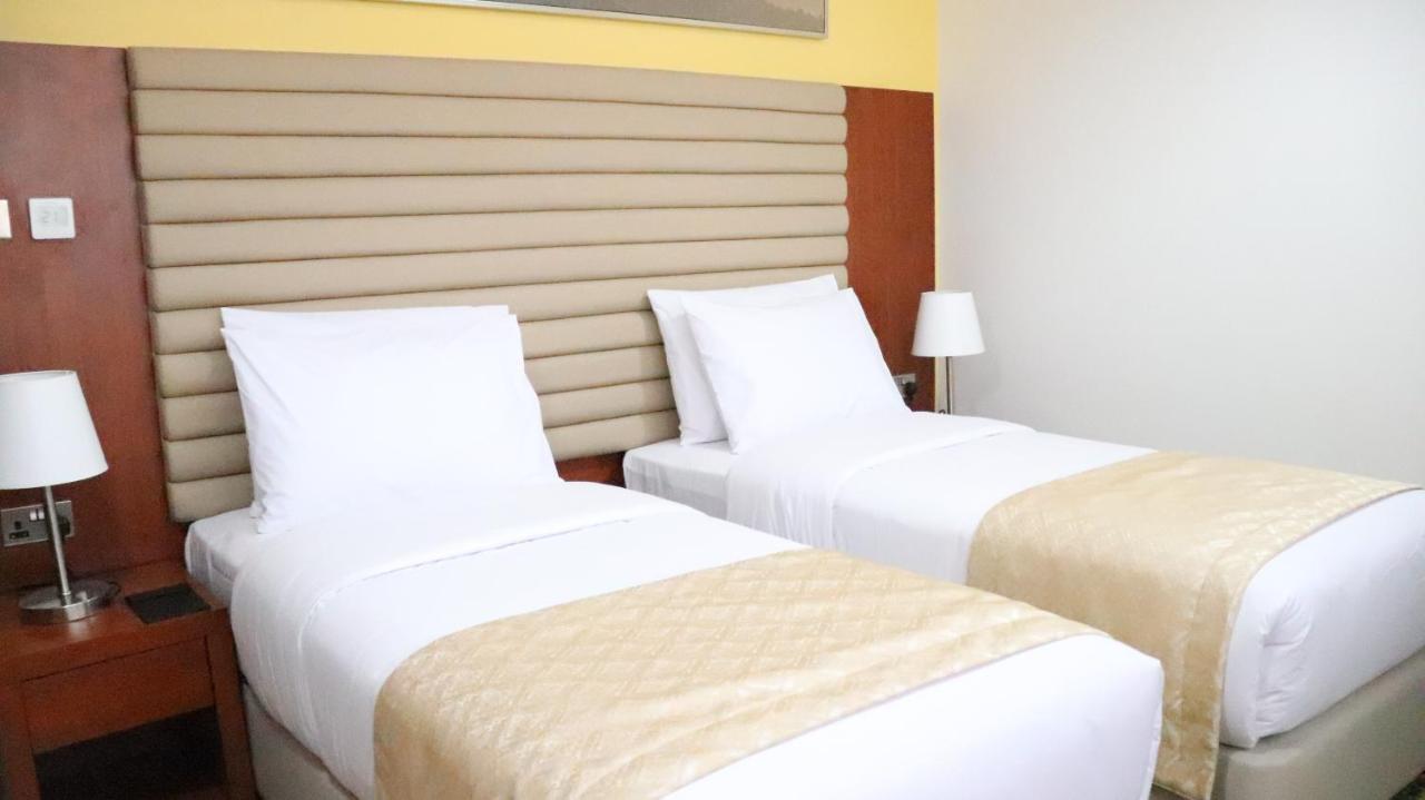 Al Riyadh Hotel Apartments Abu Dhabi Buitenkant foto
